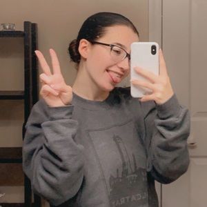 Meet your Posher, Abigail